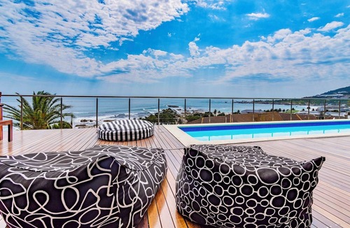 Camps Bay Villa | Ocean front, amazing beach & mountain views, incredible location - By Owner