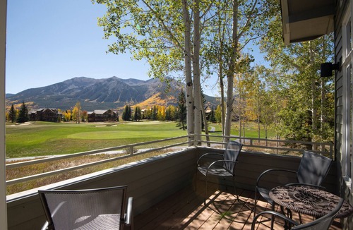 Crested Butte House | On Golf Course with Scenic Mountain Views