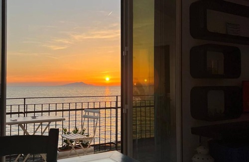 Meta Apartment | One bedroom apartment with terrace and sea view