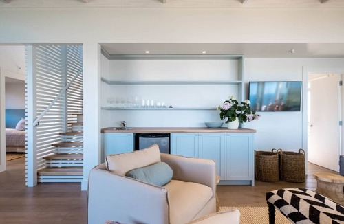 Waiheke Island House | ONETANGI BELLE | Coast & Country | WINTER DEAL