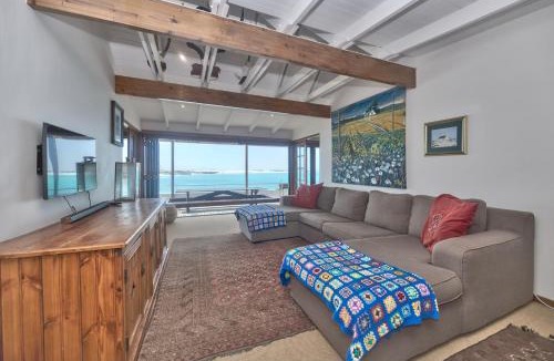 Arniston House | Op die Hoek in Arniston