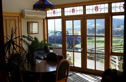 Papatowai Cabin | Outdoor Vacation in the Heart of the Catlins near Dunedin, New Zealand