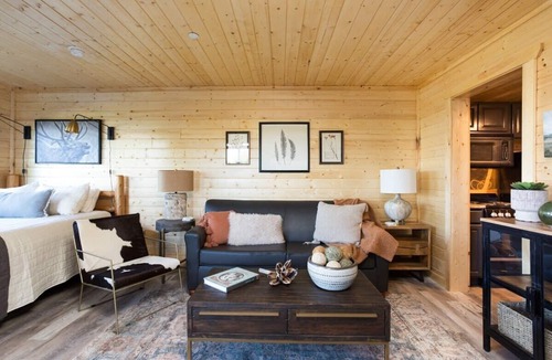 Chalet Village Condo | Outstanding Mt. LeConte View/Indoor Pool & Hot Tub