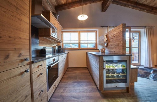 Saalbach-Hinterglemm Ski Chalet | Panorama Chalets - Chalet Kristall