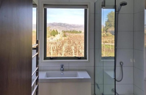 Lowburn House | Paradise on Pearson