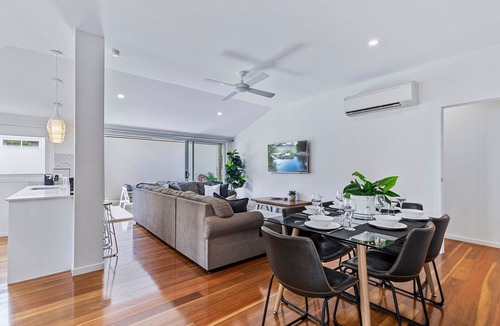 Auchenflower House | Park Avenue Terrace House 3BR - Outdoor, BBQ