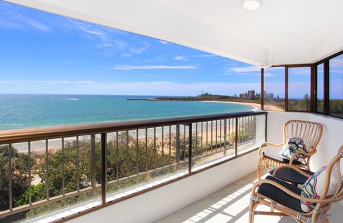 Mooloolaba Apartment | Parkyn Place 7 - Newly Refurbished 3 Bedroom Oceanfront Apartment w/FREE WIFI!