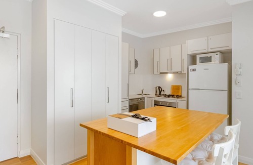 Palm Beach Apartment | Pavilions Apartment 2207 - Palm Beach - Min. 3 Night Stays!