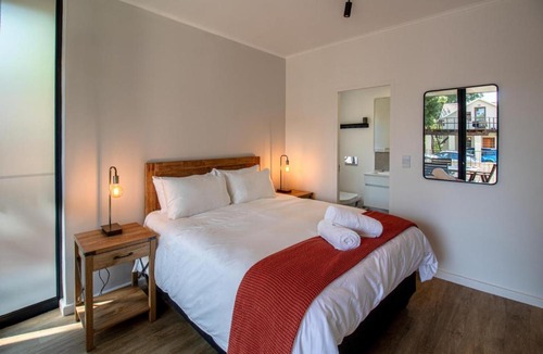 George Central Apartment | Peaceful 2BR Apartment in George with Views