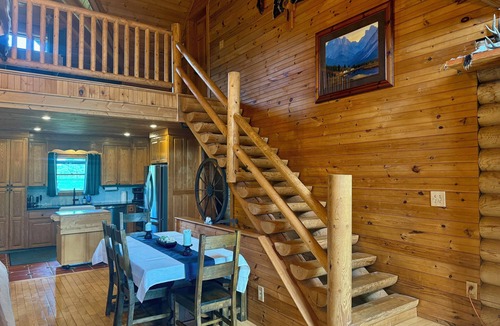 Wiley Cabin | Peaceful Cabin on 6 acres, early check-in, late check-out. 3 master bedrooms