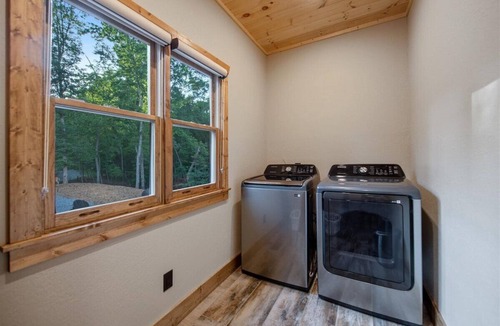Ellijay Cabin | Peaceful Mountain View Cabin Hot Tub Ultimate Game Room