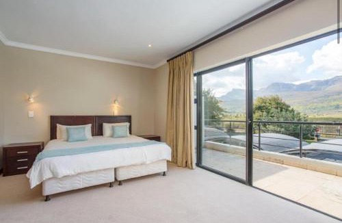 Simondium Apartment | Pearl Valley Luxury Resort Land Cove 4C