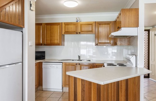 Yamba Apartment | Peninsula Court Unit 9 - Peaceful Waterfront Escape with Pool - Holiday Yamba