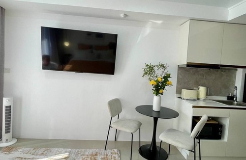 Mai Khao Apartment | Perfect 1-bedroom apartment with AC in charming ตำบล ไม้ขาว