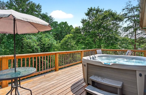 Stonecrest House | Pet Friendly, Hot Tub, Resort Amenities, Game Room - Off The Clock