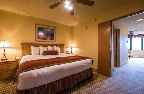 Mount Crested Butte Cabin | Pet-Friendly King Suite | Spa and Near Slopes