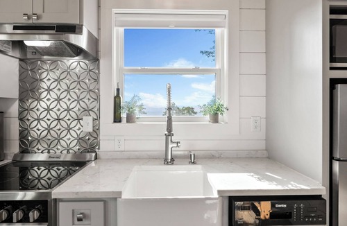 Brevard Cabin | Pisgah Perfect-Hot tub, Hammocks, Fire Pit, and Views!