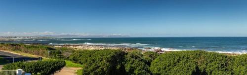 Hermanus House | Pitkindie Oceanfront Escape