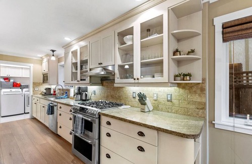 Opal Cliffs House | Pleasure Point Surf Retreat
