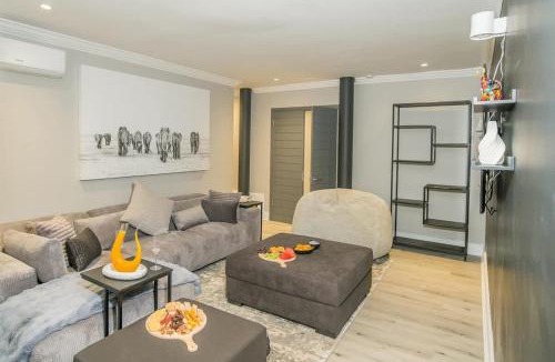 Camps Bay Villa | Pool, 5 min walk to beach, Hot tub, Mountain and Ocean Views - The Argyle Camps Bay