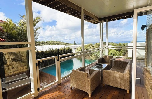 Port Macquarie House | Private Ground-floor with Own Entrance – Lighthouse Beach