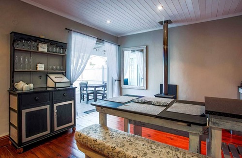 Newlands Cottage | Private heritage 2-bedroom cottage in Cape Town perfect for relaxing stays
