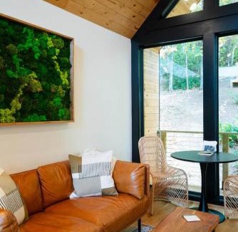 Travelers Rest House | Private Modern Treehouse Retreat in the Forest