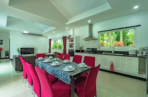 Chalong Villa | Private Pool Villa 4 bedrooms for family
