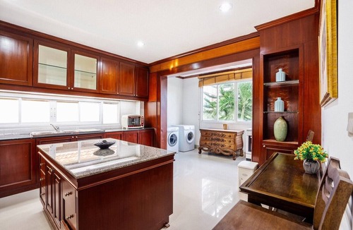 Talat Yai Villa | Private Pool Villa Free Airport Transfer.