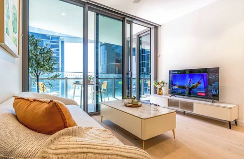 Brisbane Central Business District Apartment | Queens Wharf City Charm w/Balcony Views - LV 15