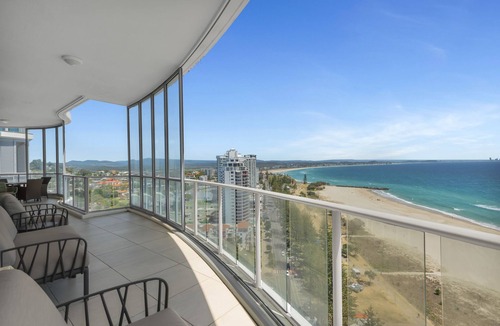 Coolangatta Apartment | Reflection Tower Two