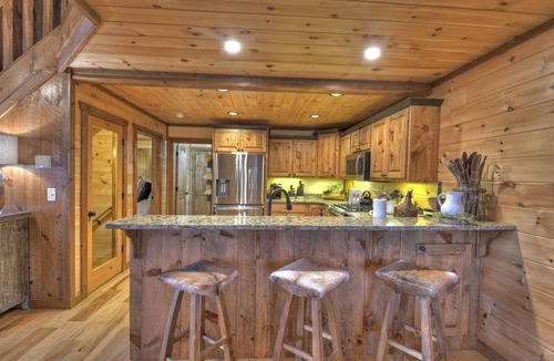 Cherry Log Cabin | Relax in private rustic luxury! - A Starry Night