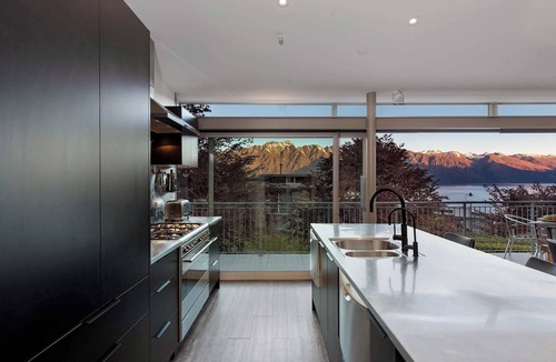 Fernhill House | Remarkable Escape Breathtaking Views with Hot Tub