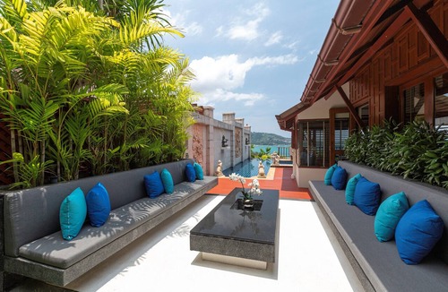 Patong House | Residence Disa – Panoramic sea views above Patong Bay, just steps from the beach