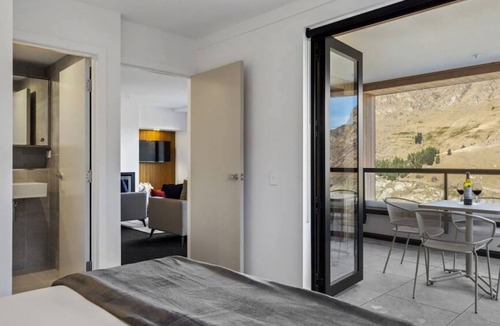 Arthur's Point Apartment | Residence Du Parc - Awa Apt 16a