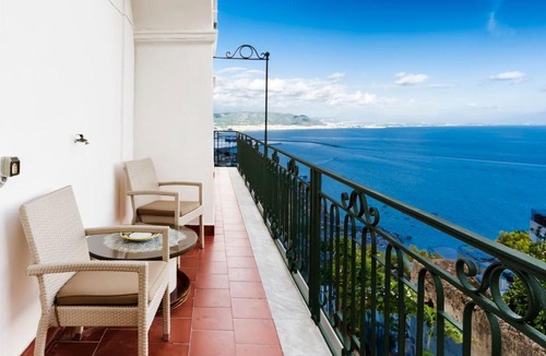 Raito Apartment | Residence Mareluna - Amalfi Coast by Mareluna Hotel