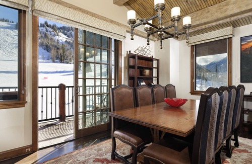 Aspen Condo | Ritz Carlton Residences Ski In Out LUX 2 Bedroom 2.5 Bth Kitchen WD Pool Spa Gym