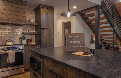 Cherry Log Cabin | River Run Summer Retreat: Hot Tub, River Views & Game Room for Families