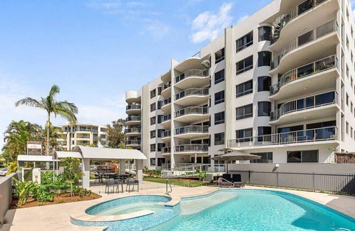 Mooloolaba Apartment | Riverdance 06 Riverfront Apt