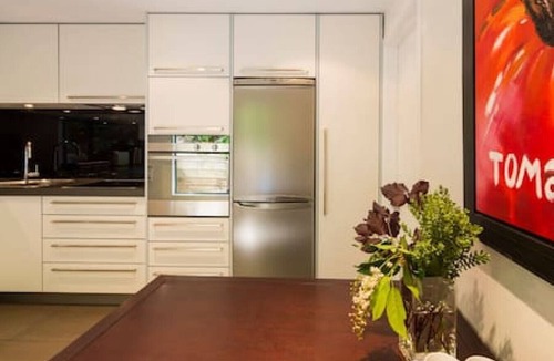 Arthur's Point Villa | Riverview Retreat by MajorDomo - Six Bedroom Home