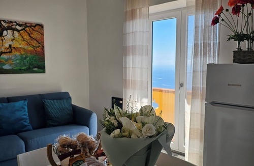 Praiano House | Romantic cottage with outdoor heated whirlpool and breathtaking views