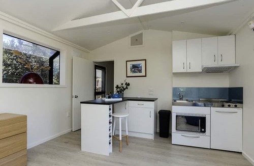 Napier Cottage | Romantic Vacation Getaway Located in Wine Country near Napier, North Island