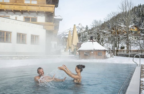 Filzmoos Apartment | Room "Dachstein with balcony", 1-3 nights - Landhotel Alpenhof