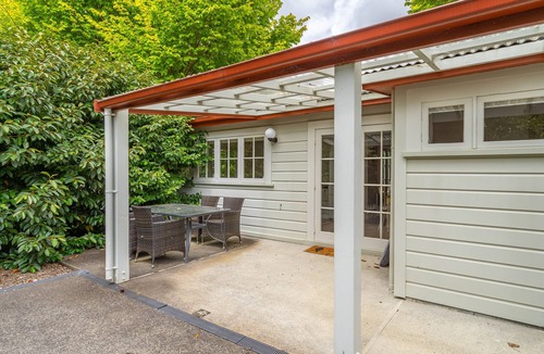 Masterton District Cottage | Rose Cottage - Tranquil retreat