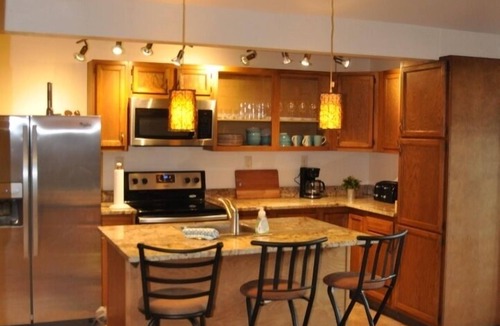 Knoxville Cottage | Rustic Cottage near the Potomac River