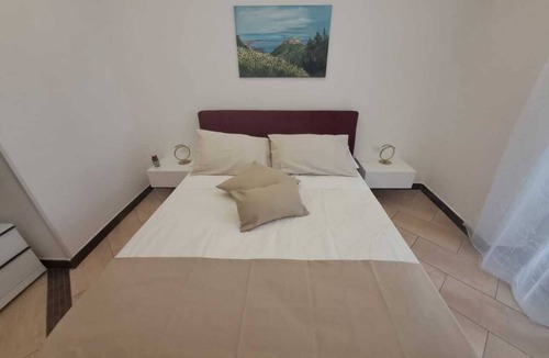 Salerno Apartment | Salerno4seasons Appartamento Winter Bilocale Adatto Alla Famiglia e Alle Coppie