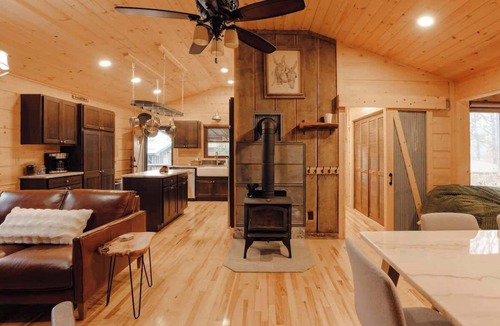 Piney Flats House | Sanctuary Co Sauna, Hot Tub & Lake Access