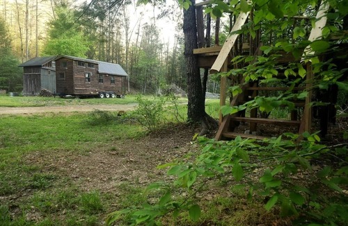 Max Meadows Cabin | Scenic Blue Ridge Tiny House with Private Deck & Nature Views in Max Meadows, Virginia