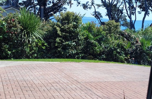 Coromandel Forest Park Apartment | Seascape Modern 2 bedroom apartment on the Thames Coast