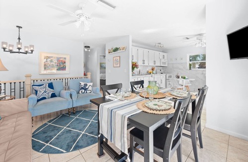 Surfcrest Village House | Seashell 4BR Escape | Walk to Beach & Pool!